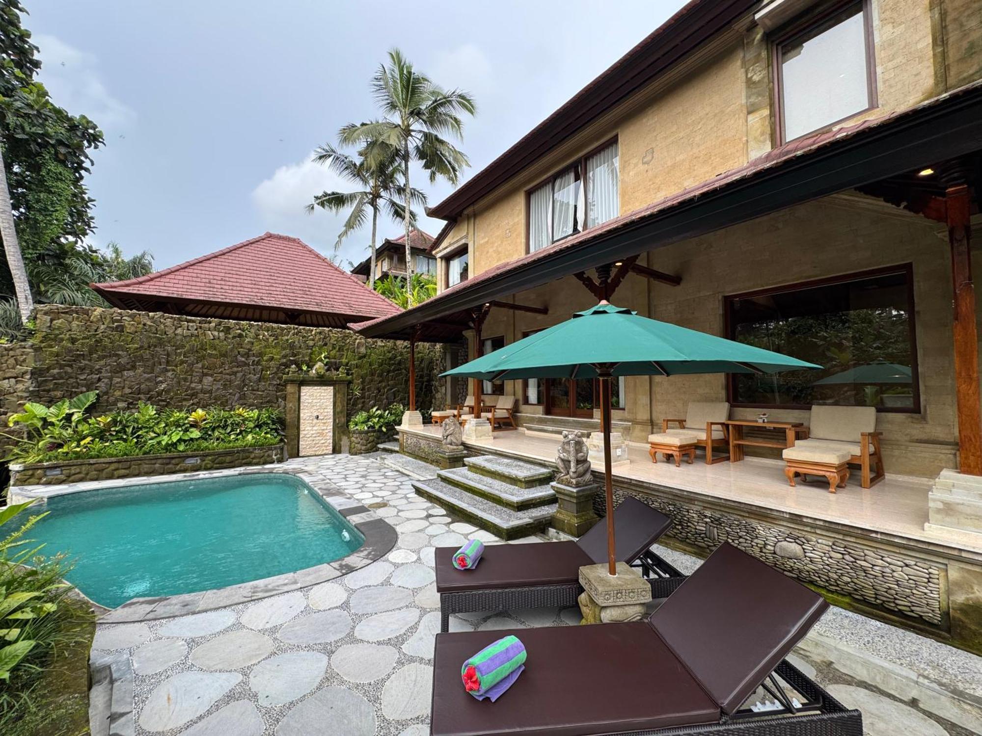 Sakti Garden & 4*